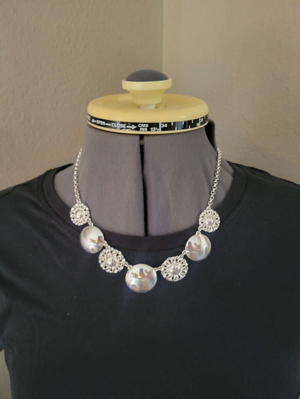 Liz Claiborne Silver Tone Round Medallion Charms Chain Necklace 18 In Adjustable